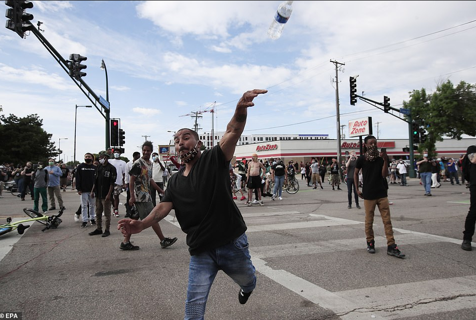 George Floyd: Chaos In Minneapolis As Protesters Burn Buildings (Photos)