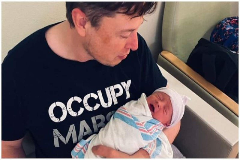 Elon Musk And Girlfriend, Named Their Newborn Baby X Æ A-12